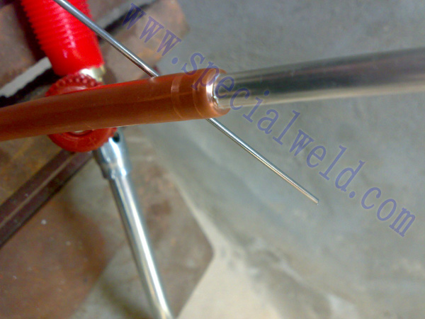 铜铝管接头 alcu-q303焊丝 红色的多孔喷枪烧煤气